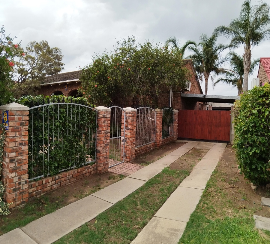 3 Bedroom Property for Sale in Azalea Park Eastern Cape